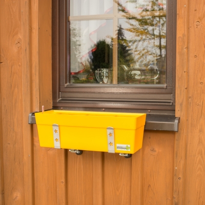 Kruterbox-Halter Vario-Fix GREENBAR vor der Fensterbank