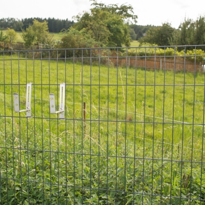 Balkonkastenhalter Doppelstabmattenzaun 12